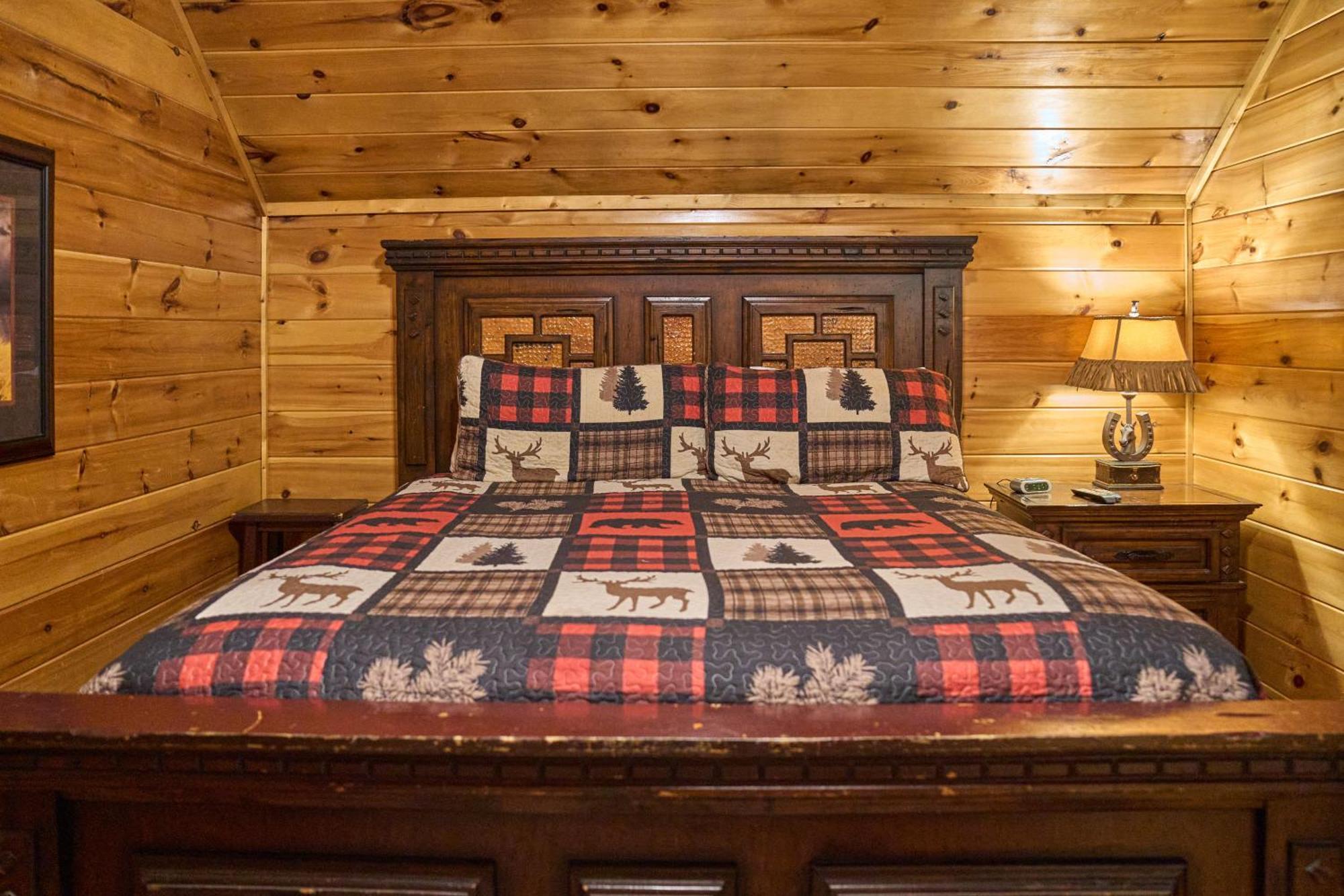 Firefly Lodge Holiday Home Gatlinburg Exterior photo