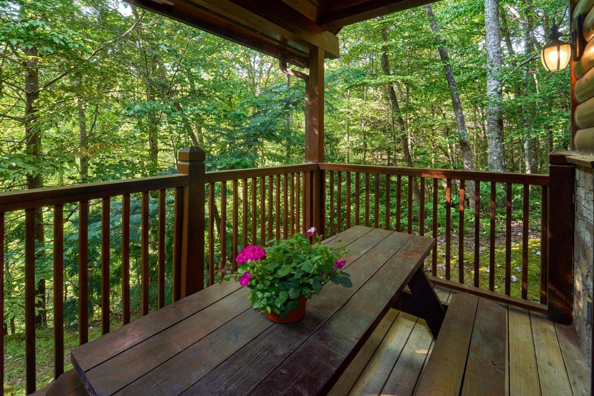 Firefly Lodge Holiday Home Gatlinburg Exterior photo